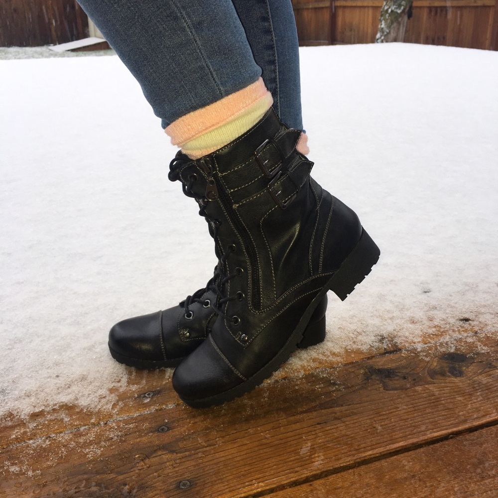 Guess Black Ladies Above Ankle Boots Size 7.5 NWOT